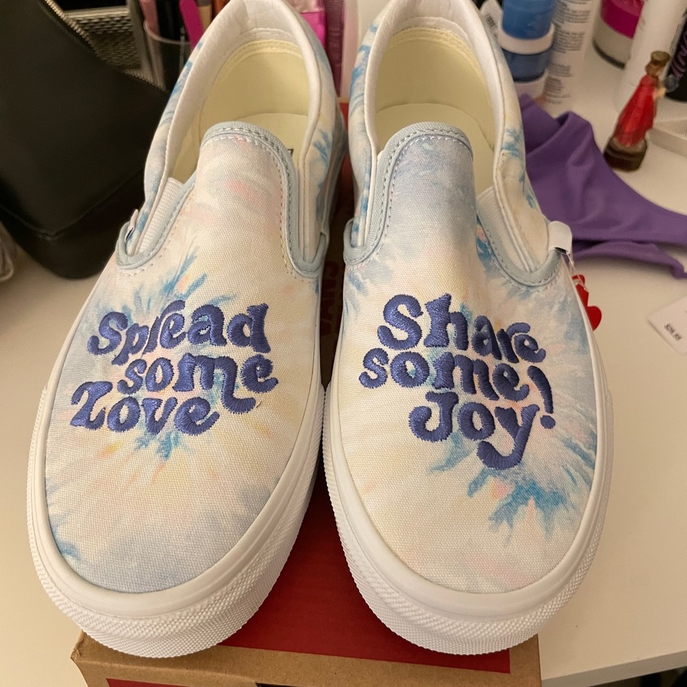 NWT Slip-On VANS Tie Dye Blue